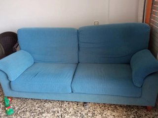 Sofá azul de tela