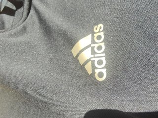 Sudadera Real Madrid Adidas 2018 Negra/Dorada