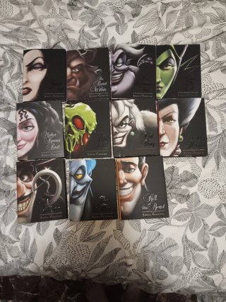 Libros de tapa dura de la serie villains villanos