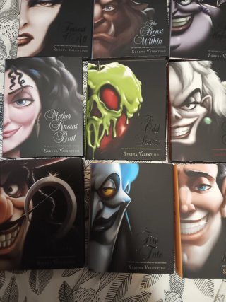 Libros de tapa dura de la serie villains villanos