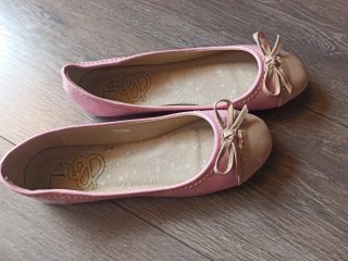 Ballerine bicolore rosa e beige con fiocco