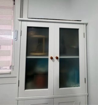 Armario auxiliar blanco con puertas de cristal