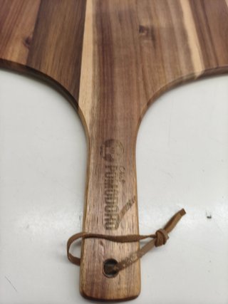 Pala para pizza Chef Pomodoro 35,5 cm de madera de acacia para horno