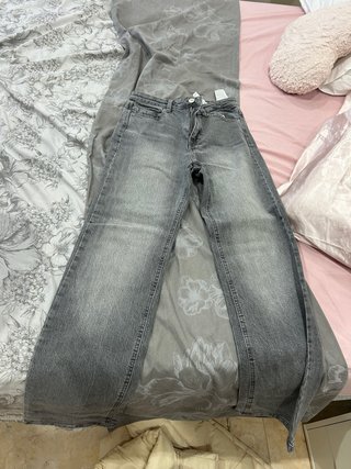 Pantalones grises Lefties