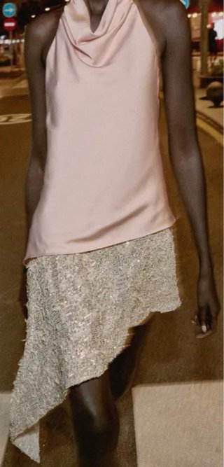 Vestido Zara satinado rosa con lentejuelas platead