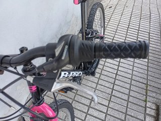Bicicleta 24 pulgadas B-Pro Negra y Rosa.