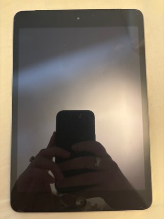 iPad Mini 2 A1490 Cellular Negro + Funda Verde