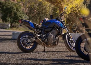 Yamaha MT-07 Naked Negra/Azul