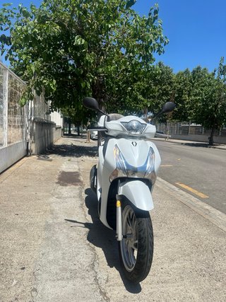 Honda SH 125i Blanca