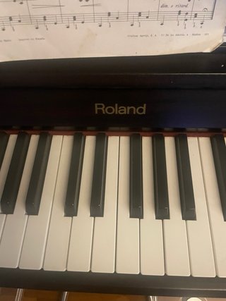 Piano Roland
