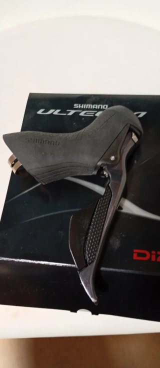 Maneta Shimano Ultegra R8070 Di2 Hidráulica