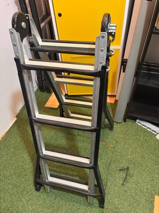 Escalera multiusos 16 peldaños hierro y aluminio