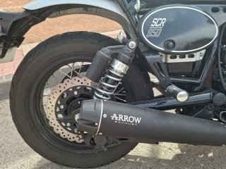 Yamaha SCR950 Negra, Roja y Blanca