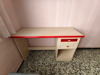 Muebles de habitación, salón y baño.