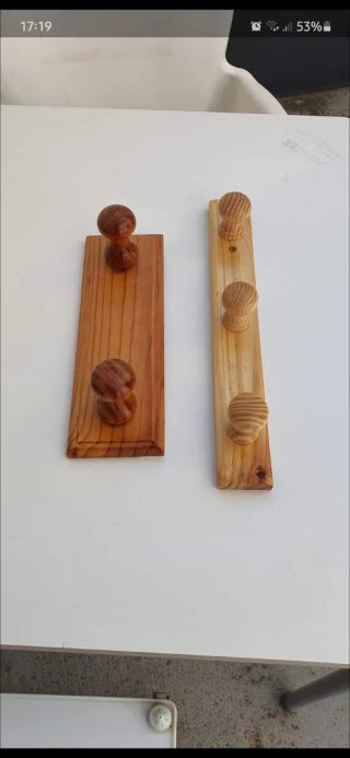 Percheros de madera para pared