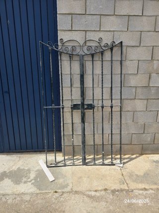 Cancelas de hierro macizo forjado 118,5x188