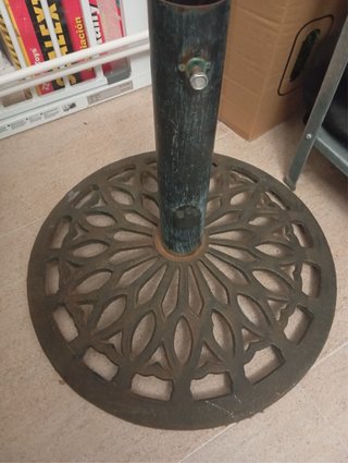 Base para sombrilla de hierro