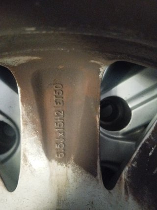 4 Llantas VW Golf con Neumáticos Semi Nuevos