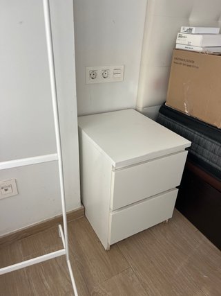 2 Mesitas de Noche Ikea Blancas