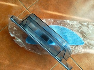Robot Limpieza Neatsvor X600 + recambios