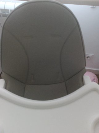 Trona convertible en silla y mesa