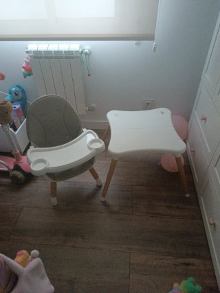 Trona convertible en silla y mesa