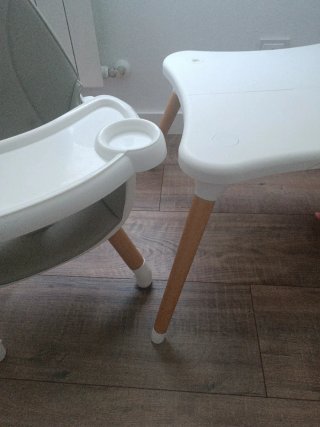 Trona convertible en silla y mesa