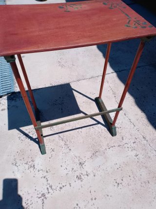 Mesa alta lateral o pedestal para plantas vintage