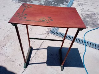 Mesa alta lateral o pedestal para plantas vintage