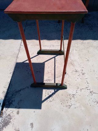 Mesa alta lateral o pedestal para plantas vintage