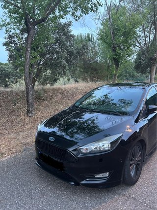 Ford Focus Berlina ST-Line