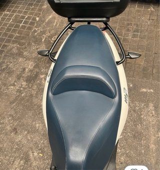 Piaggio MP3 Yourban 300cc LT  (no necesita carnet)