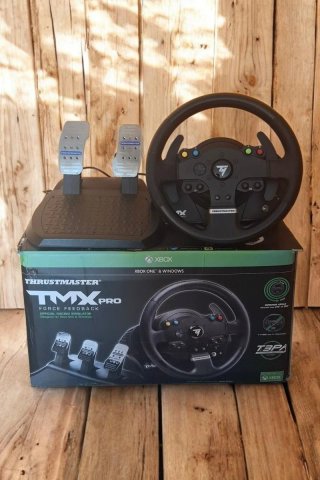 Volante Thrustmaster TMX PRO Force Feedback