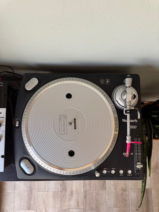 Equipo DJ Numark tt500 y Vestax PMC-05 Pro III