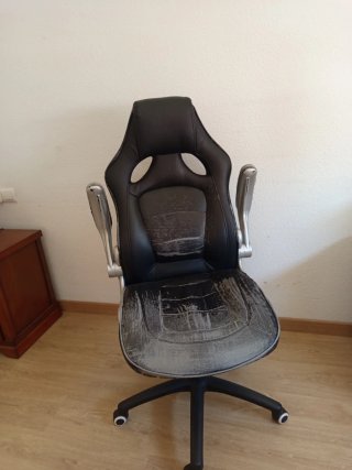 Silla de escritorio gamer negra y gris