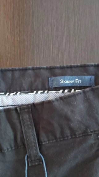 Pantaloni chino neri da uomo, skinny fit