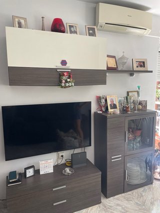 Mueble de comedor madera y cristal