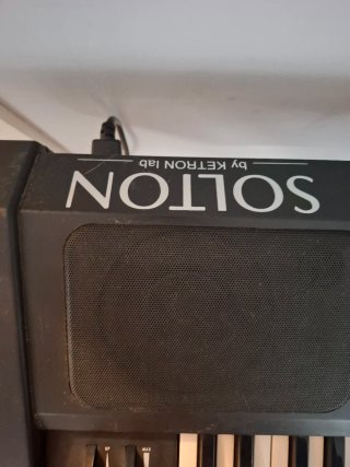 Teclado Electrónico con Caja Metálica