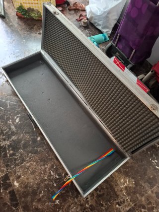 Teclado Electrónico con Caja Metálica