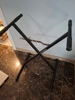 Teclado Electrónico con Caja Metálica