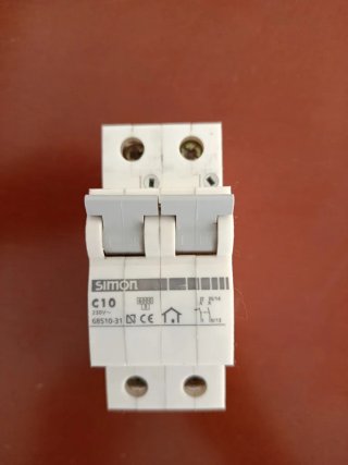 Magnetotérmico Simon 1P+N 10A 230V