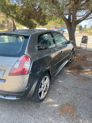 Fiat  Fiat stilo. 1.9 2005