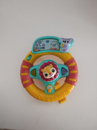 Volante infantil VTech con música y sonidos