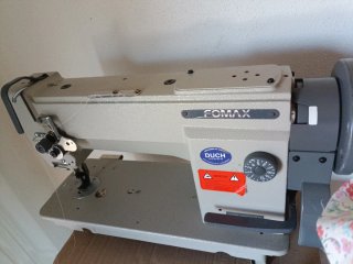 Máquina de coser triple arrastre FOMAX