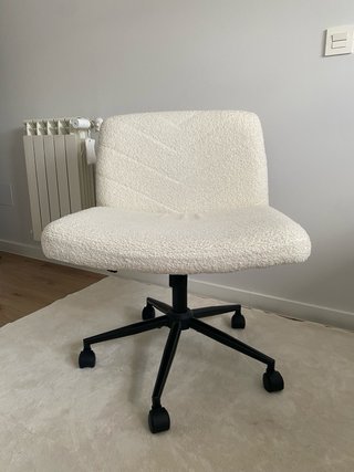 Silla ancha de oficina blanca giratoria
