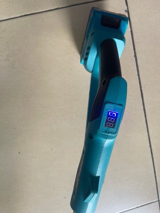 Decespugliatore  con ruote e asta telescopic
