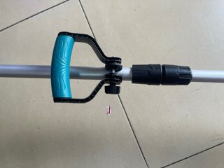 Decespugliatore  con ruote e asta telescopic