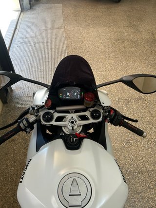 Ducati Panigale V2