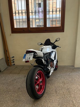 Ducati Panigale V2