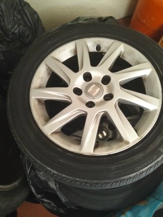 Vendo 4 llantas Seat Exeo Originales